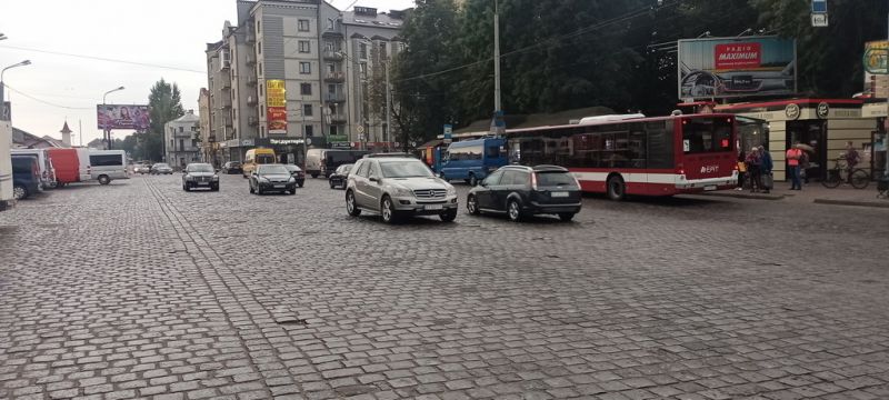 Ролер/Призматрон, Івано-Франківськ, Вовчинецька, Привокзальна, Залізнична