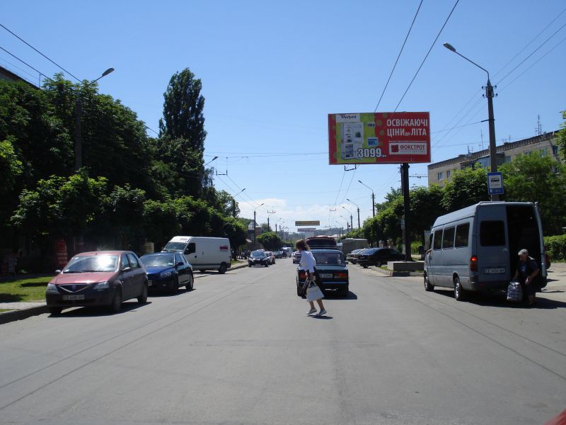Билборд/Щит, Черновцы, вул.Комарова,18 (ринок, готель Черемош)