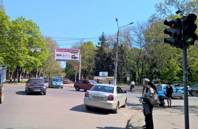 Роллер/Призматрон, Одесса, вул. Космонавтів / вул. Героїв Крут (Парк Горького)