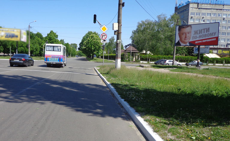 Билборд/Щит, Бровары, Бровары бульвар Незалежності/вул.Симона Петлюри (колишня вул.Черняховського) (А)  на Чернигів