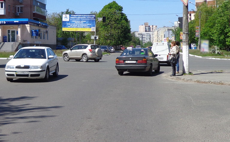 Білборд/Щит, Київ, Бровари бульвар Незалежності,13/вул.Чорних Запорожців (колишня вул.Короленко)/ВТБ банк,Космо (В)