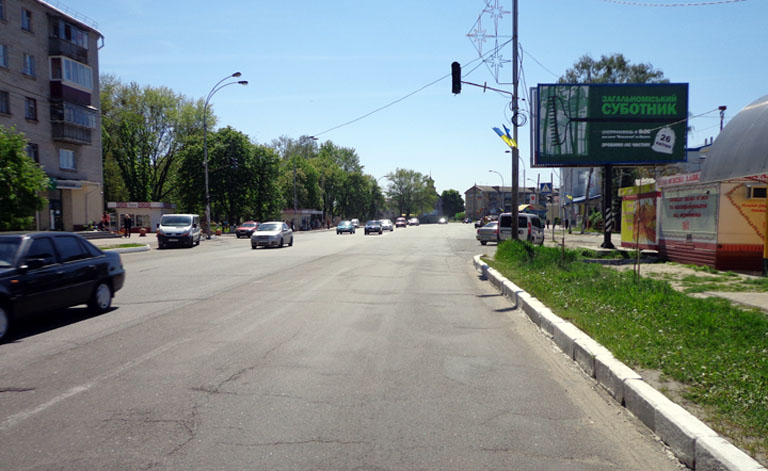 Билборд/Щит, Киев, Бровари вул.Київська,161(А) на Київ (не стандарт:видимое поле 3.20х6.30 )