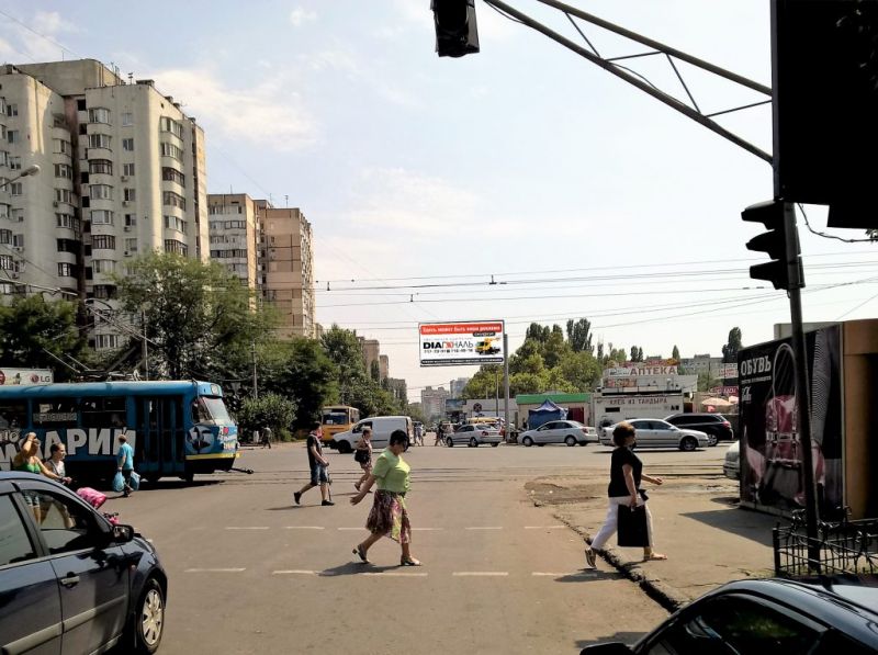 Роллер/Призматрон, Одесса, вул. Бочарова / пр-кт. Добровольського (ринок "Північний")