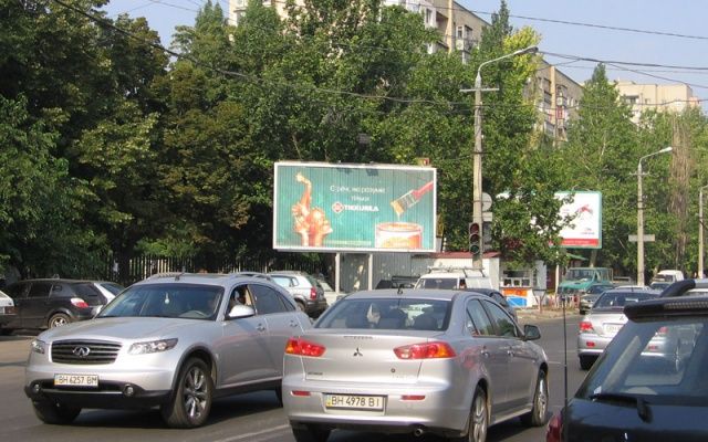 Роллер/Призматрон, Одесса, Маршала Малиновського вул., 61 - Єфімова ул. (автостоянка)