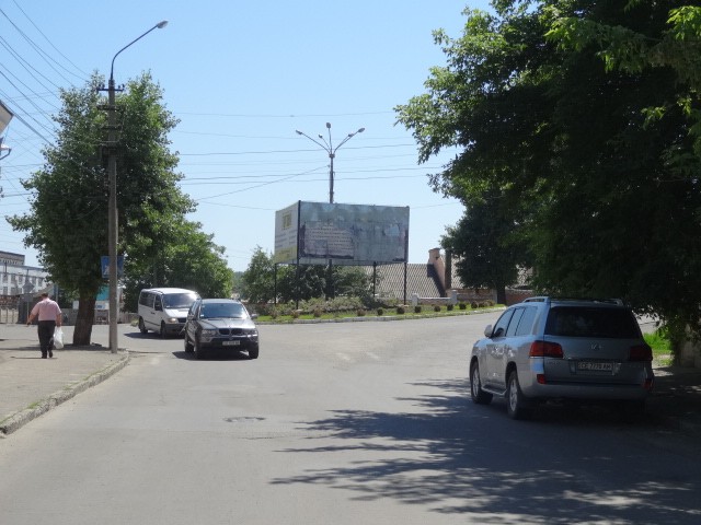 Билборд/Щит, Черновцы, кільце вул. Севастопільська -- вул. Нікопольська -- вул. Прутська