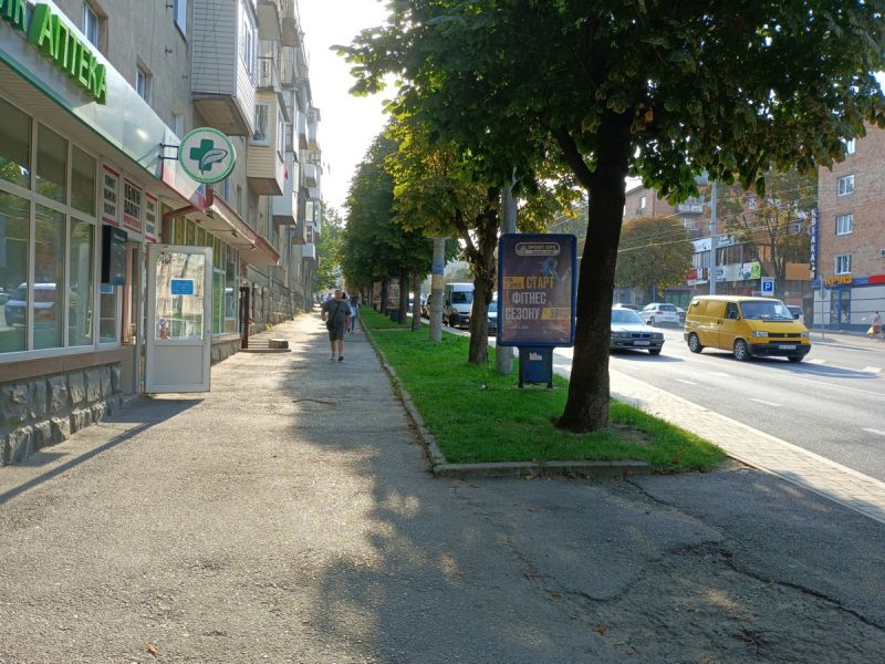 Ситилайт, Черновцы, проспект Незалежності, 91, вхід в магазинк Світанок