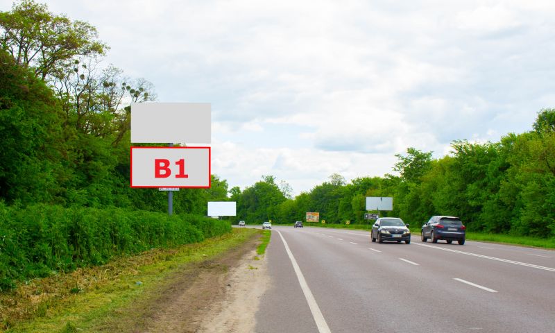 Білборд/Щит, Траси, Н-17 Під'їзд до м.Львів, км. 1+900, праворуч, виїзд зі Львова в сторону гот. Древній Град (нижній) 2