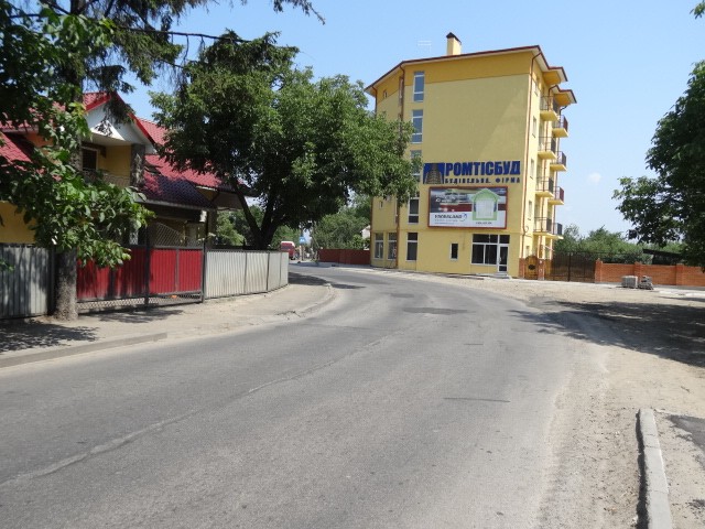 Билборд/Щит, Черновцы, вул. Мирогродська, 8