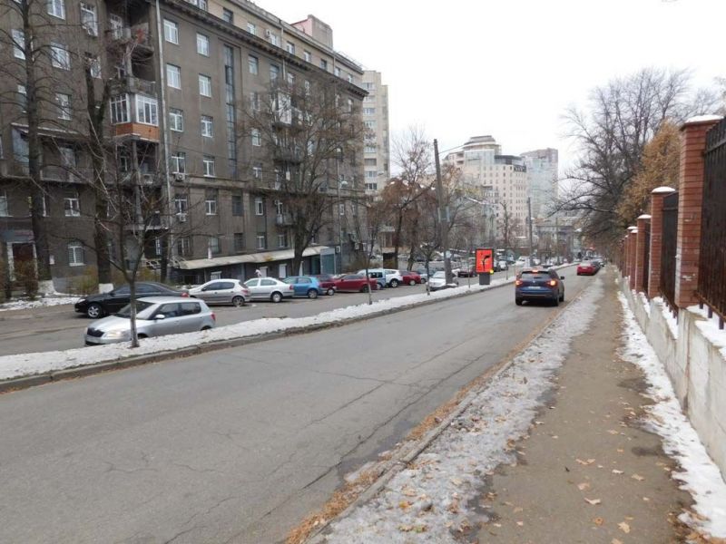 Скролл/Ситилайт, Киев, Гетьмана Скоропадського вул. 27 на розподільчій смузі - вул. Микільсько - Ботанічна