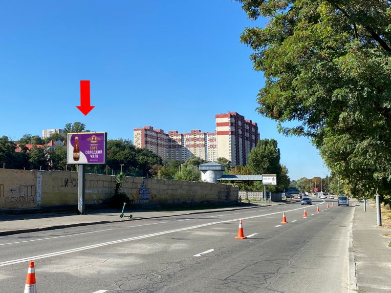 Білборд/Щит, Київ, Брожка вул. (колиш. Кіровоградська вул.), 100м. від вул. Ізюмська, в бік пр. Лобановського (колиш. Червонозоряний пр.)