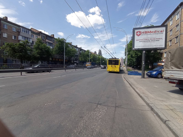 Скрол/Сітіборд, Київ, Чоколівский бульвар, 28/1 (за зуп.г.т. пл. Космонавтів) біля супермаркету "Сільпо"
