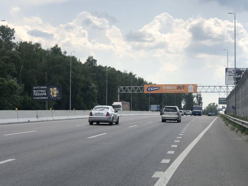 Билборд/Щит, Трассы, с. Віта-Поштова, траса М-05 Київ-Одеса, км 21+000 ліво, за 100м до ресторану "Вілла Віта", за 350м до магазину Сільпо