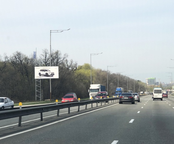 Білборд/Щит, Київ, Столичне шосе, (АЗС Укравто, Amic, Wog, Автоцентр Mercedes-Benz, Toyota), 100 м від АЗС Укравто, в напрямку станції метро Видубичі
