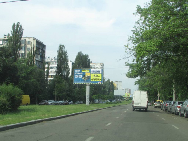 Билборд/Щит, Киев, Шолом-Алейхема, 19  рух до Конотопської битви (Волгоградської) площі (на розподілювачі)