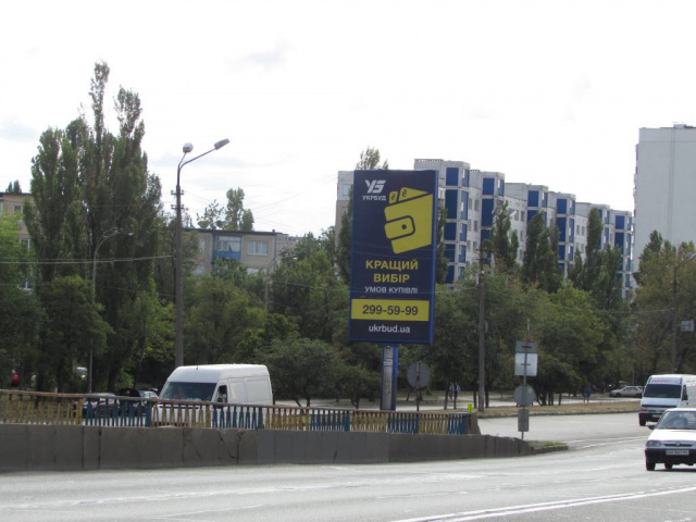 Беклайт, Киев, Братиславська, 20 (розподілювач), рух до Броварського проспекту, ліворуч