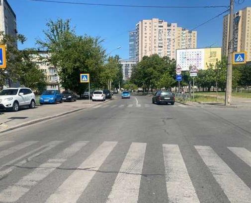 Білборд/Щит, Київ, Дарницький бульв., 15