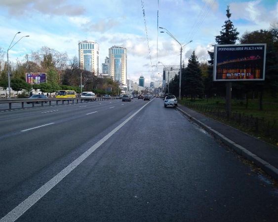 Беклайт, Киев, просп. Победы 32 (напротив), в сторону центра