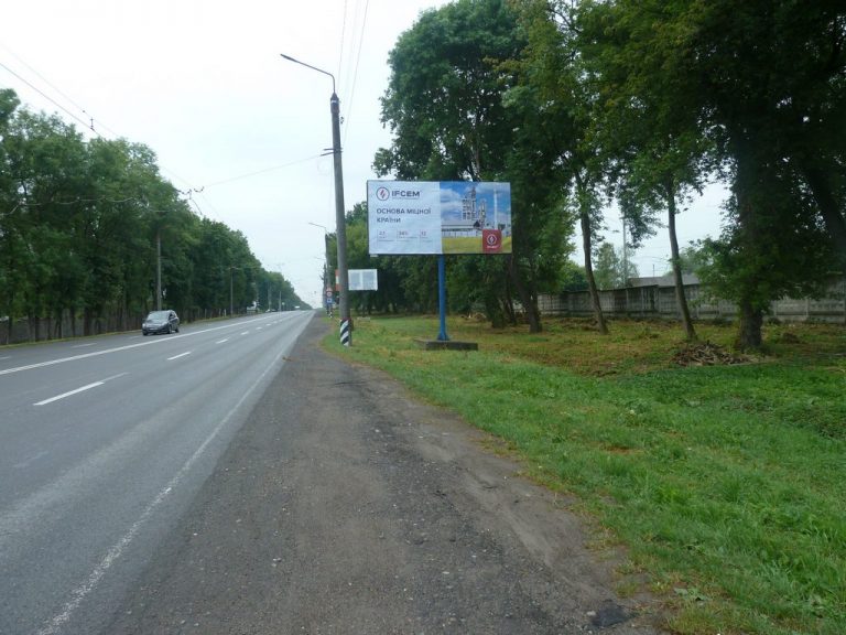 Билборд/Щит, Трассы, Галицька навпроти (цементно-шиферний завод) №1