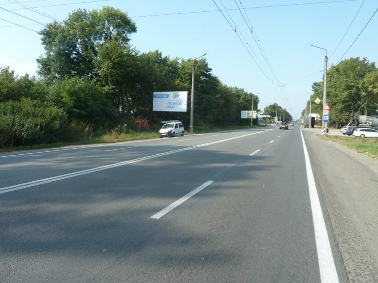 Білборд/Щит, Траси, Галицька навпроти (цементно-шиферний завод) №4