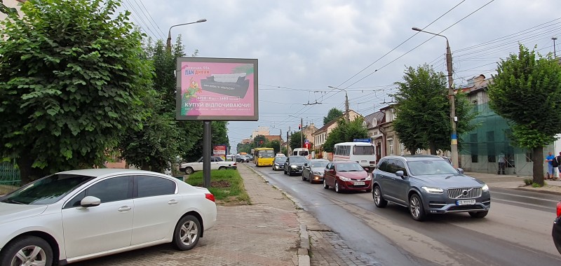 Скролл/Ситиборд, Черновцы, вул.Героїв Майдану 35  ( Центр)