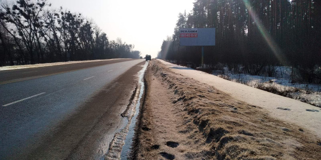 Білборд/Щит, Траси, Траса Житомир-Бердичів, с.Пряжево. Біля комплексу "Русалка", напрямок з Житомира на Бердичів,Вінницю, ст.А