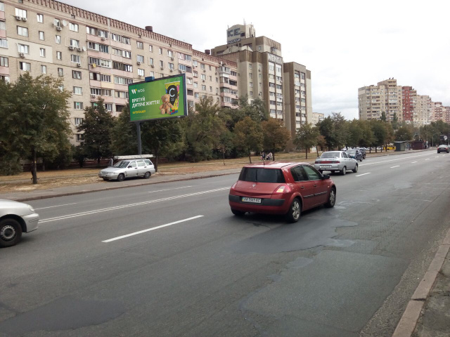 Билборд/Щит, Киев, Харківське шосе, 55 ("Сільпо",Varus, АТБ-маркет), в напрямку Бажана просп.