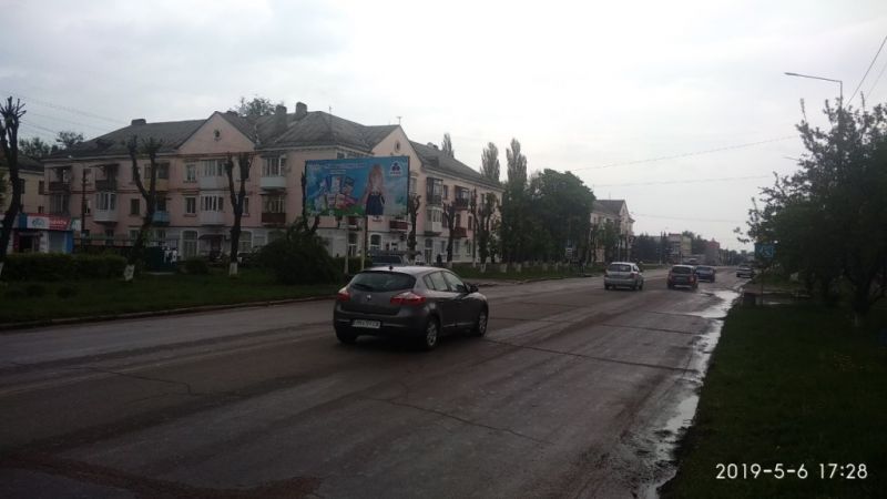 Білборд/Щит, Коростень, ул. Грушевского, 52, Укрсоцбанк, ощадбанк, центр города
