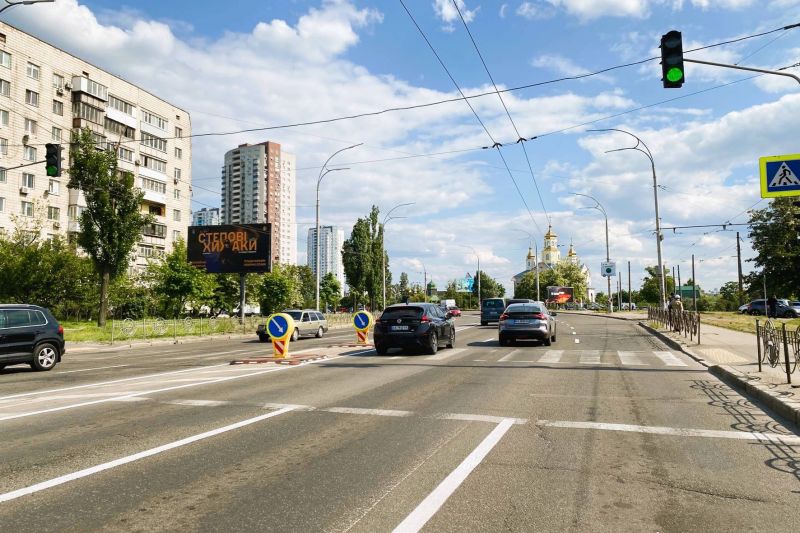 Білборд/Щит, Київ, Маршала Малиновського вул., 11