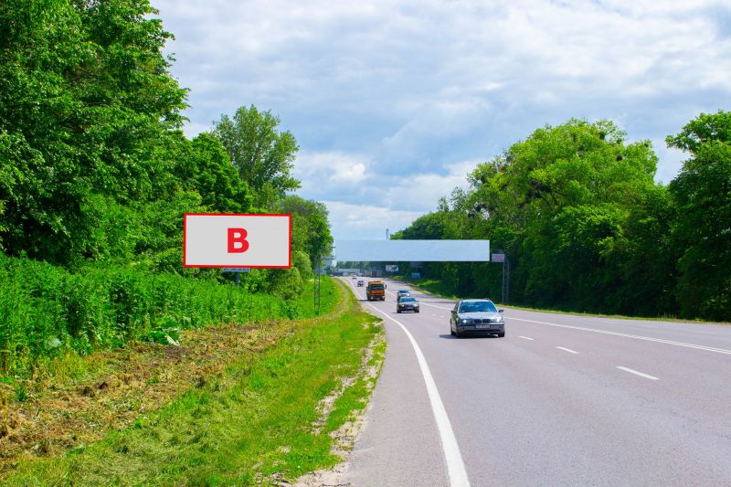 Білборд/Щит, Траси, Н-17 Під'їзд до м.Львів, км. 1+680, праворуч, виїзд зі Львова в сторону гот. Древній Град