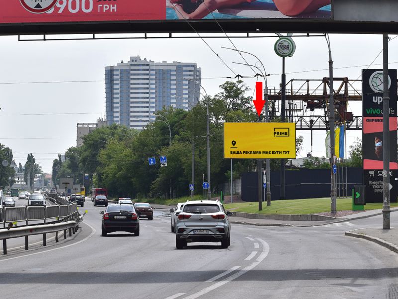 Білборд/Щит, Київ, Визволителів пр., 15, біля супермаркетів "Фокстрот" і "Ельдорадо", в бік пр. Броварського