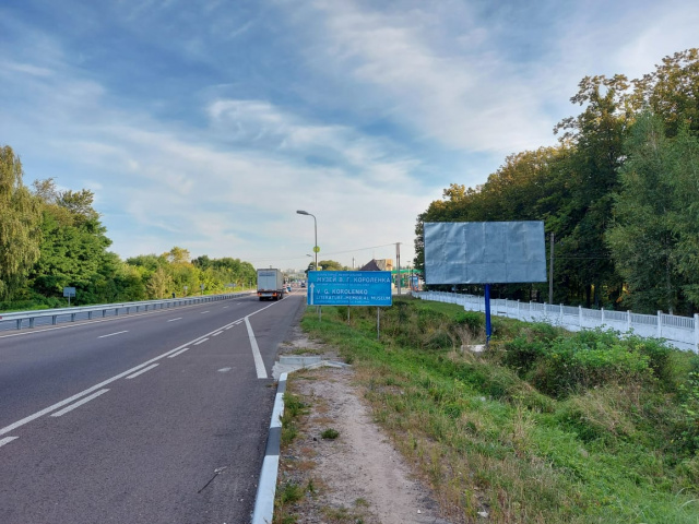 Билборд/Щит, Трассы, Траса Бердичів-Житомир,с.Зарічани, в'їзд з Бердичева в Житомир. Перед заправкою WOG № 3 ст.А