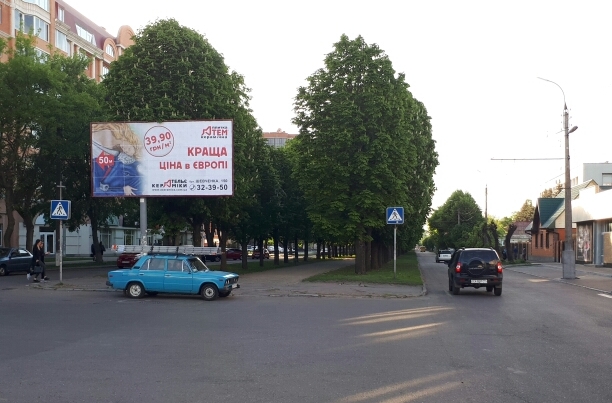 Білборд/Щит, Черкаси, бул. Шевченка - вул. Пушкіна (від центру)