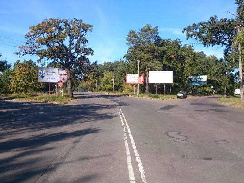 Білборд/Щит, Черкаси, вул. Лісова просіка (2,9 м х 5,35 м)