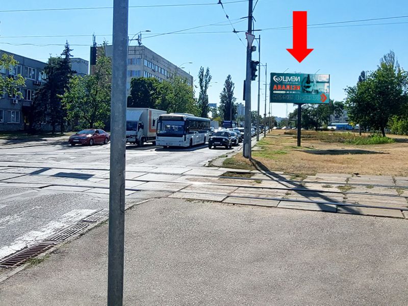 Білборд/Щит, Київ, Верховної Ради бул., 36, перед ТЦ "Проспект", супермаркетами "Фокстрот", "Ашан"