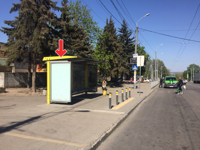 Реклама на остановках, Днепр, Бульв. Слави, біля буд.28/Бульвар Славы, возле дома №28