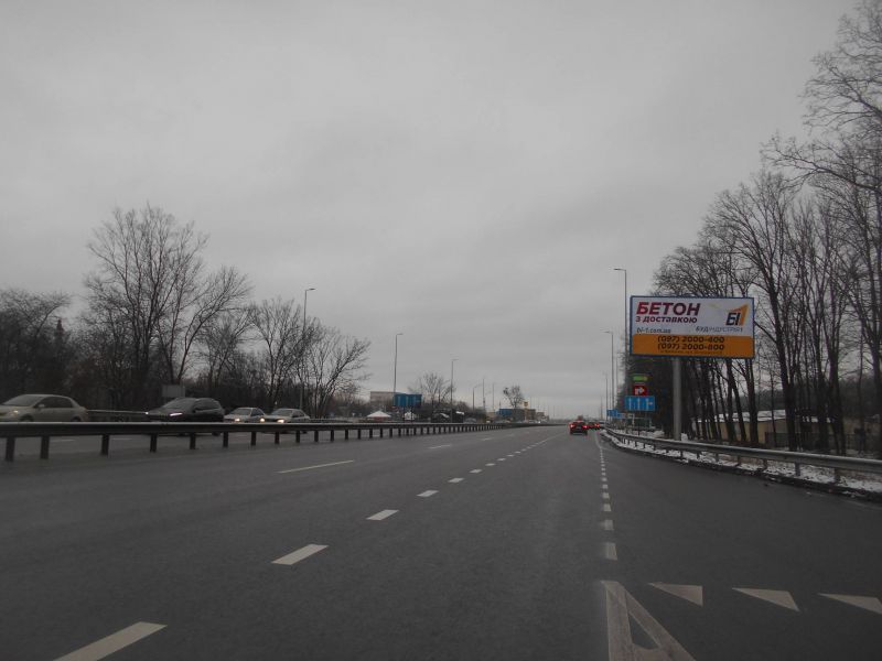 Билборд/Щит, Трассы, смт. Глеваха, траса М-05 Київ-Одеса, км 28+300 право, перед ринком та заїздом на з/д станцію "Глеваха", через 600м після АЗС Укрнафта, за 220м до автобусної зупинки