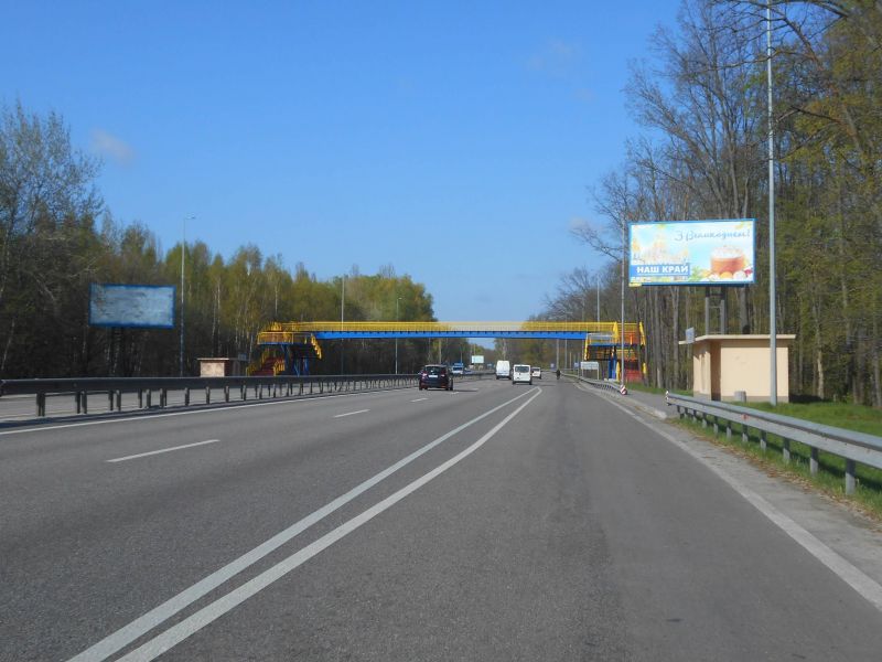 Билборд/Щит, Трассы, смт. Калинівка, траса М-05 Київ-Одеса, км 30+400 право, навпроти АЗС АМІК, автобусна зупинка "ст. Зоря", за 500м до з'їзду на вул. Залізнична