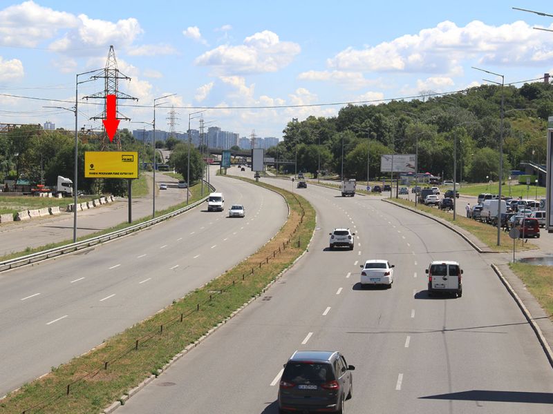 Білборд/Щит, Київ, Саперно-Слобідська вул., 26, навпроти супермаркету "Leroy Merlin", на світлофорі, в бік Південного мосту