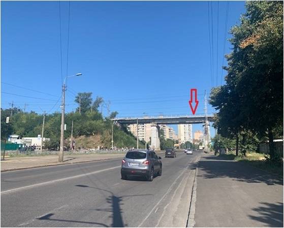 Арка/Реклама на мостах, Киев, ул. Автозаводская, 2, светофор, направление от Петровки