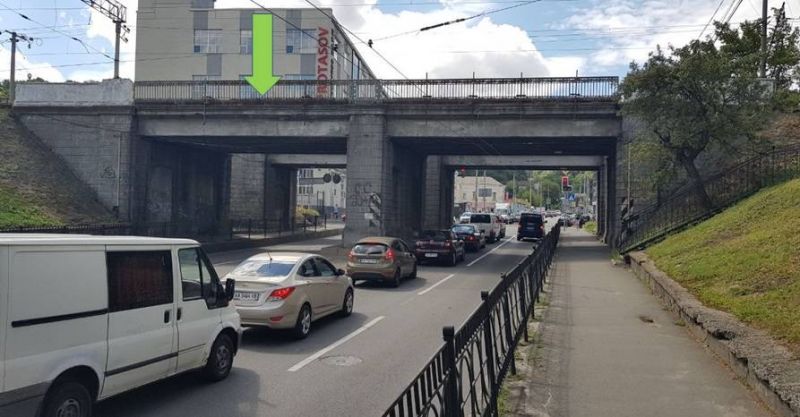 Арка/Реклама на мостах, Киев, ул. Федорова, 3 мост от Антоновича, в сторону Простасов Яр, левый