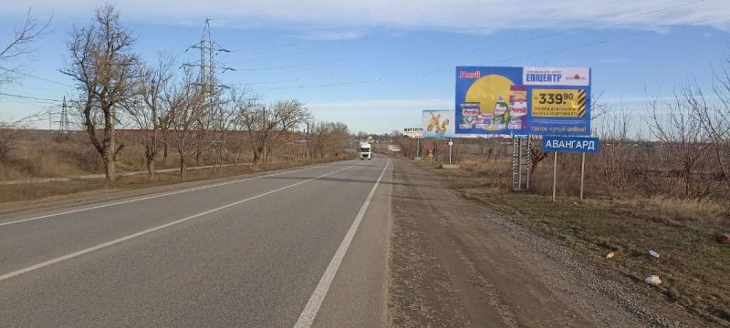 Билборд/Щит, Трассы, Одеса - Рені транспорт прямує в м. Одеса (1 км до 2х стовпів)