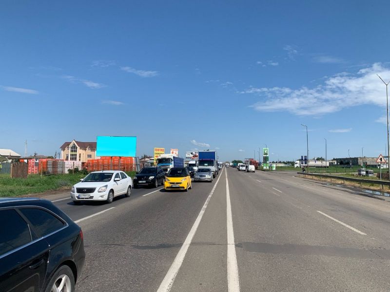 Билборд/Щит, Трассы, Об'їздна дорога, транспорт прямує в м. Одеса (0,3 км до 2х стовпів). Навпроти ринок Анжеліка, АЗК ОККО
