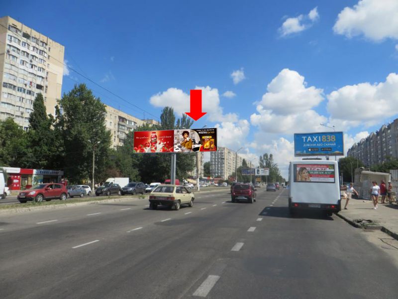 Роллер/Призматрон, Одесса, Палія вул. (кол. Дніпропетровська дорога), 100 / Заболотного вул., роздільник, біля супермаркетів "Ельдорадо", "Сільпо", з центру, права