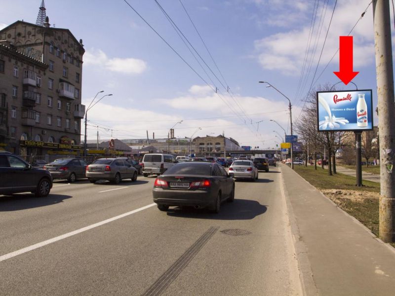 Led екран/Відеоборд, Київ, Перемоги пр., 44, кіностудія ім. Довженка, перед тимчасовим світлофором і Шулявським мостом, з центру, (ролик 10 сек, 1 вихід/3 хвилини)