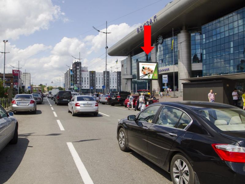 Led екран/Відеоборд, Київ, Кирпи вул., 3, біля входу в Південний залізничний вокзал, в сторону Повітрофлотського пр., (ролик 10 сек, 1 вихід/3 хвилини)