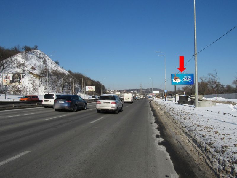 Led екран/Відеоборд, Київ, Столичне шосе, біля АЗС "Glusco", 300 м до Південного мосту, до центру, (ролик 10 сек, 1 вихід/3 хвилини)