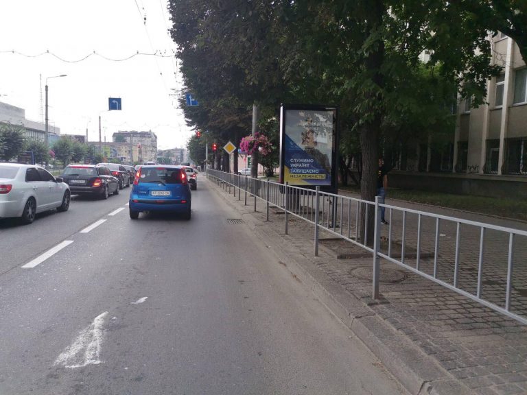 Сітілайт, Івано-Франківськ, Незалежності  кінотеатр Космос №2  центр