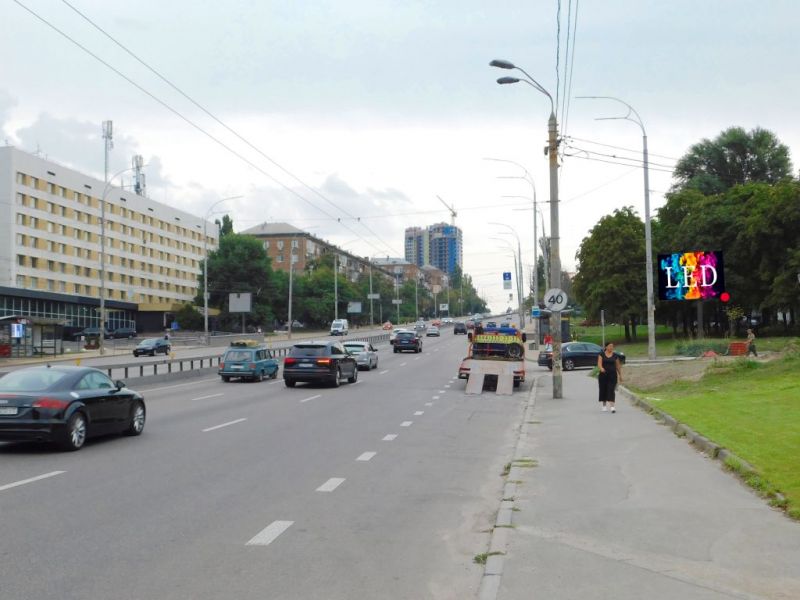 Led екран/Відеоборд, Київ, Дружби Народів бульв.  4/6, рух в напрямку від Либідська пл.