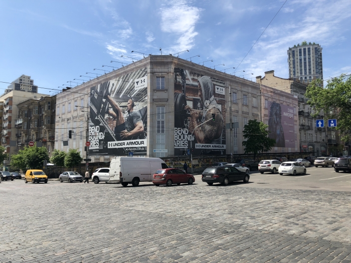Реклама на фасадах/Брандмауэр, Киев, В. Васильківська вул. 50/23 (площа реклами 412 кв.м)