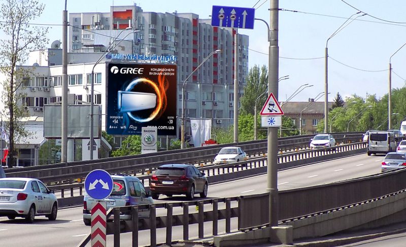 Реклама на фасадах/Брандмауэр, Киев, Перемоги просп. 67 (ліве крило будівлі)